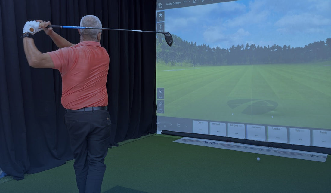 Jugador en el banco de fitting de GOLF ESTUDIO